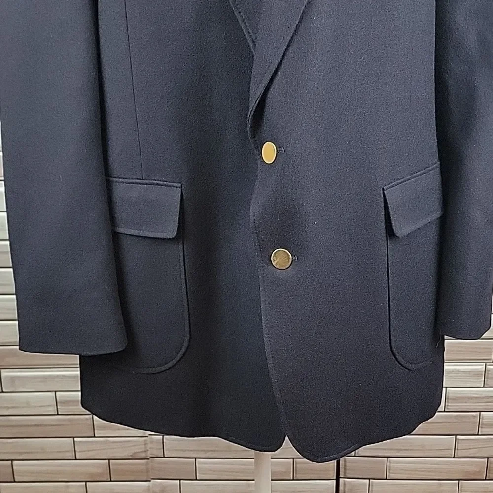 Man in wool Men's navy sport coat Jeffrey Cain style from Hamer's